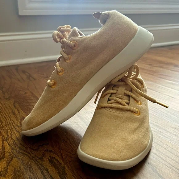 Women’s Allbirds Sneakers - Picture 14 of 16